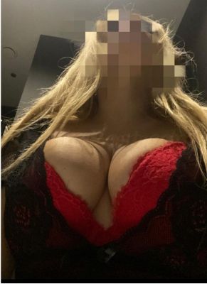 ЛизаАдлер, 28 лет — минет в машине