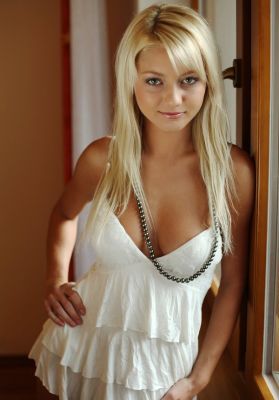 Юлия, тел. 8 965 469-10-17 — модель для массажа